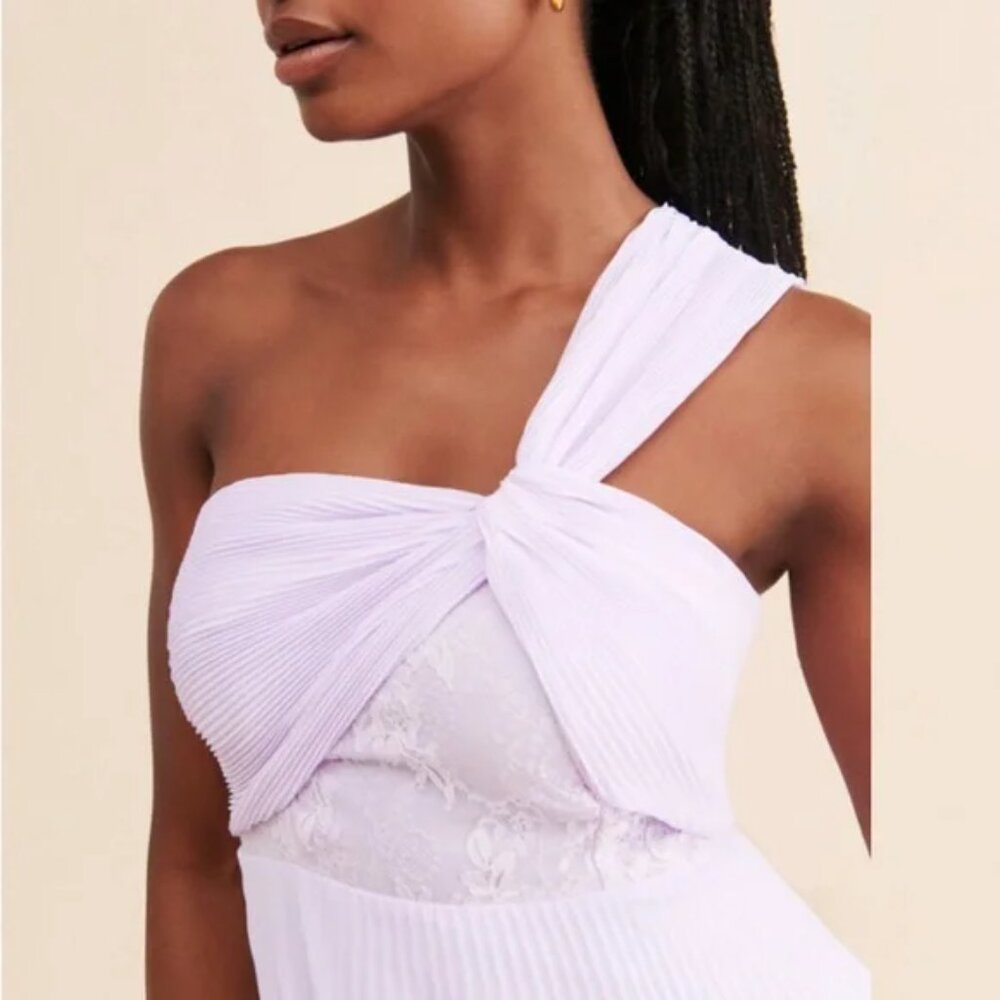 Vineet Bahl’s Pleated Lace Midi Dress Lavender Lilac - Picture 3 of 5